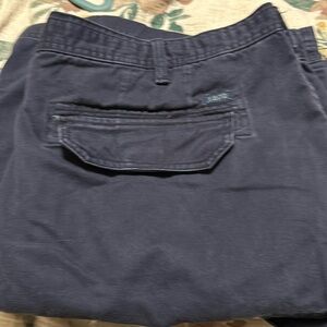 Men’s Izod Cargo shorts NWOT